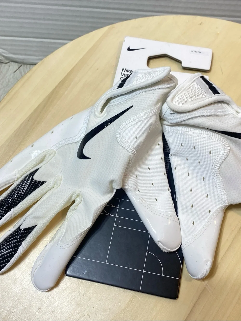Nike Vapor Jet Football Gloves White/Black Adult Medium (M) Brand New With Tags